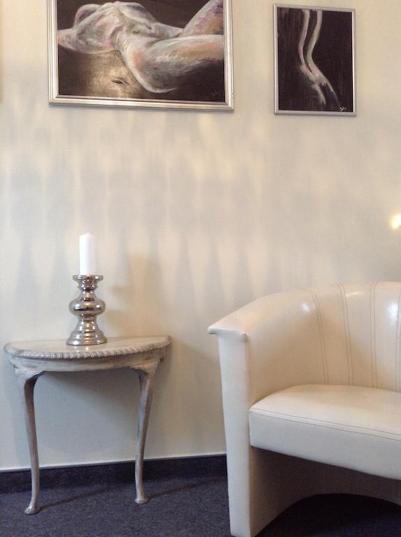Lika Panzio Gyula Hotel Luaran gambar